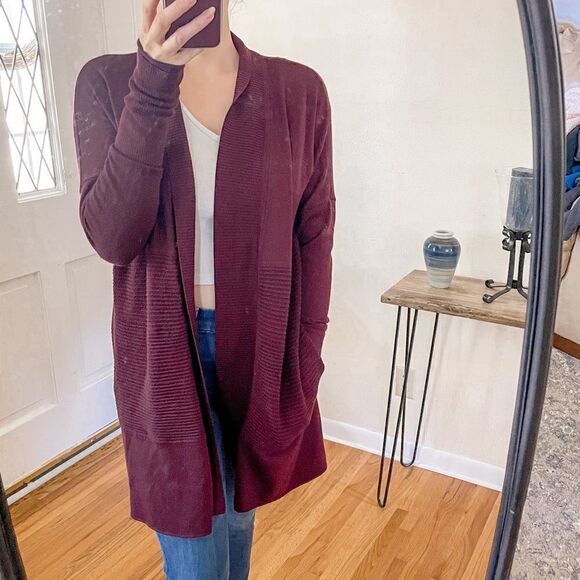 Lululemon Sit In Lotus Wrap Merino Wool In Cassis - Picture 10 of 10